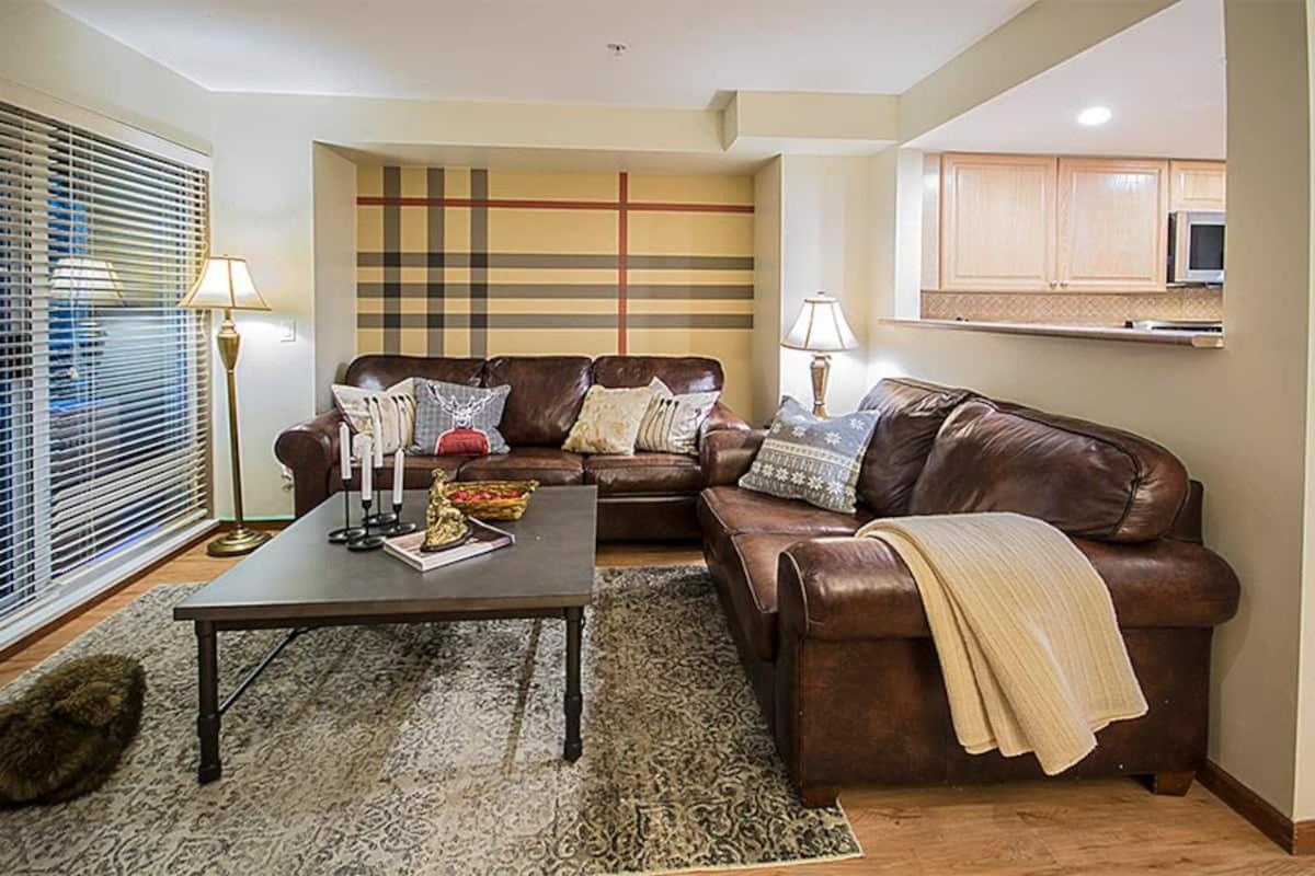 Lagoons By Cozystay Signature Уистлер Экстерьер фото